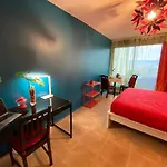 Les Meubles Les Domes Du Parc דירה *