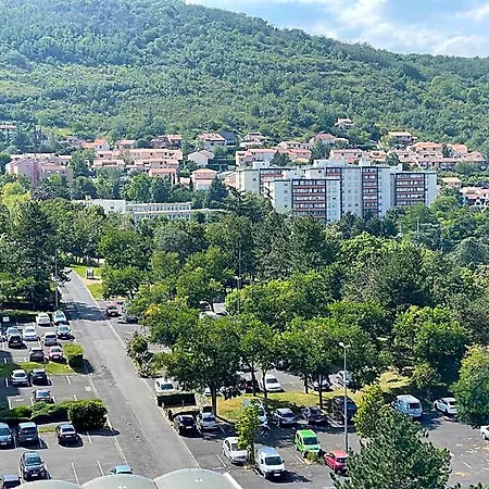 Les Meublés Les Dômes Du Parc Clermont-Ferrand